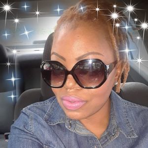 Meet your Posher, Nina